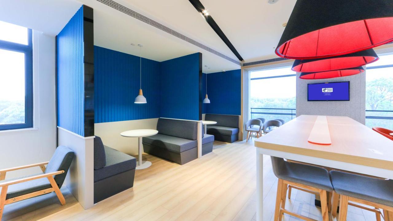 Holiday Inn Express Shanghai Pudong Airport By Ihg Eksteriør billede