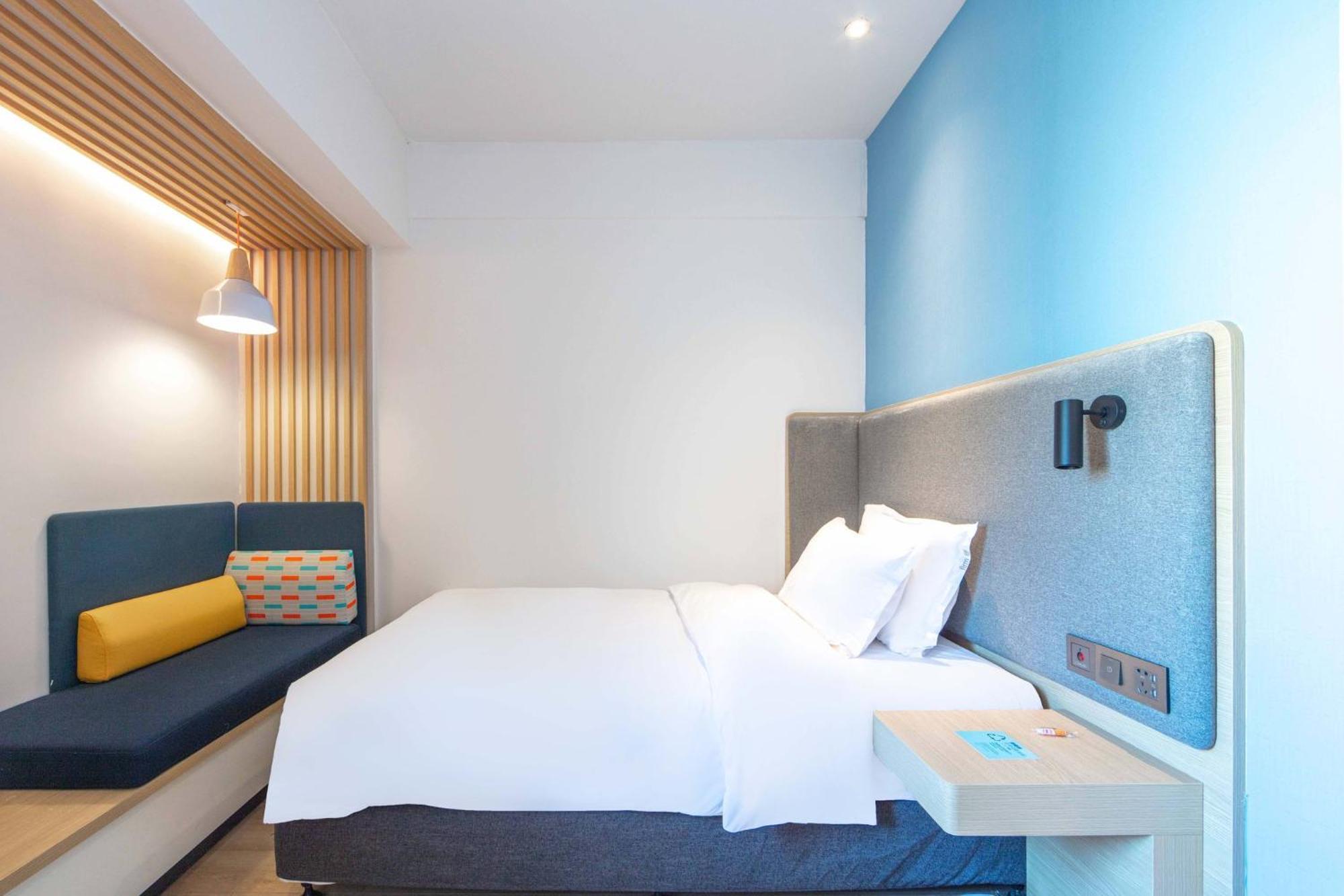 Holiday Inn Express Shanghai Pudong Airport By Ihg Eksteriør billede