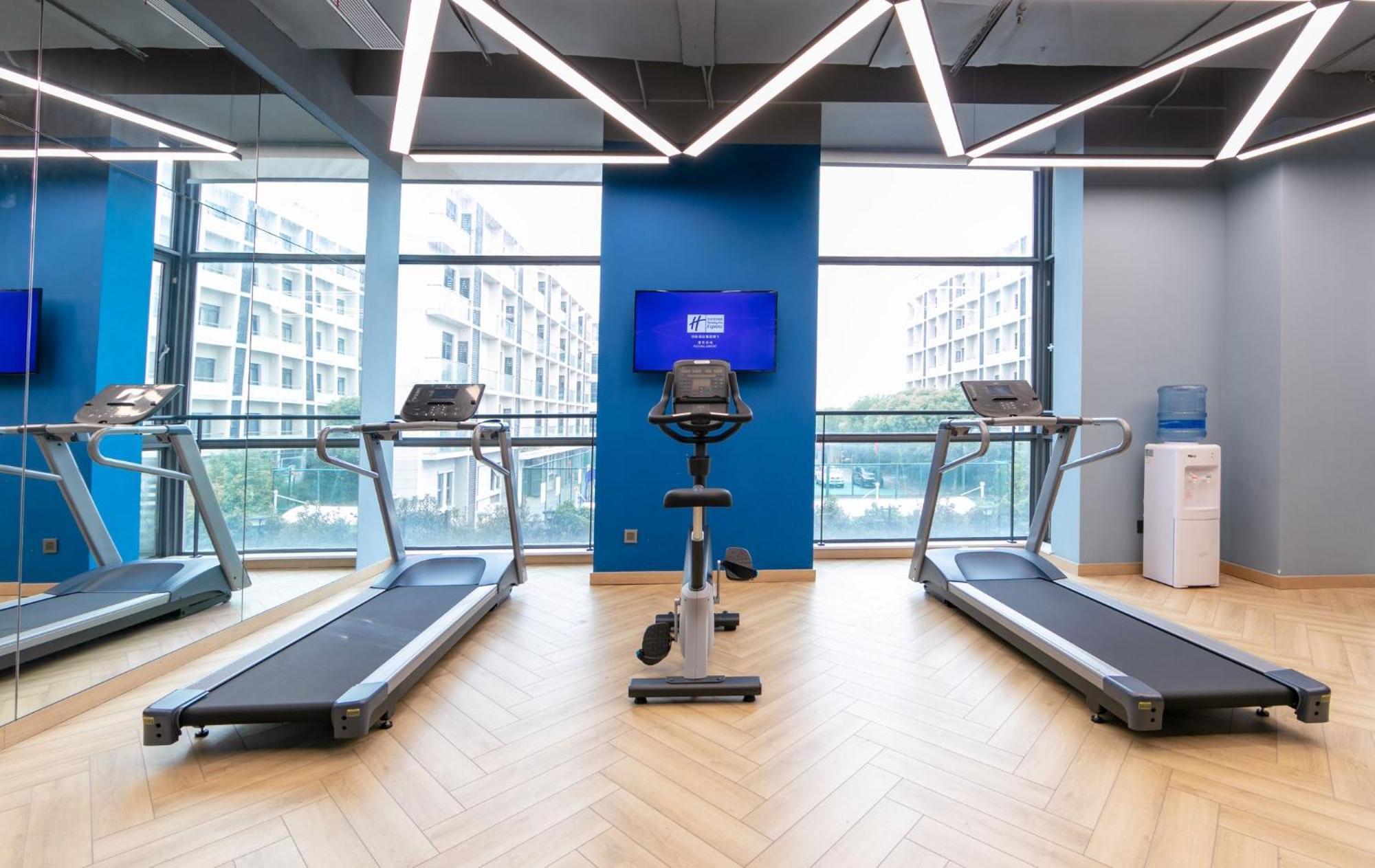 Holiday Inn Express Shanghai Pudong Airport By Ihg Eksteriør billede